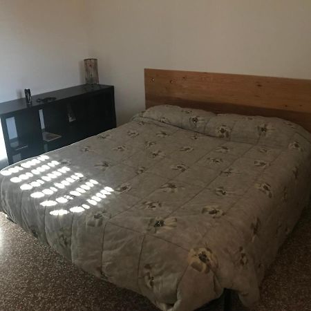 بولونيا Appartamento 4 Posti Letto In Zona Tranquilla E Ben Servita, Un Matrimoniale E Un Divano Letto Matrimoniale Facebook Massimo Bobo Aquili المظهر الخارجي الصورة
